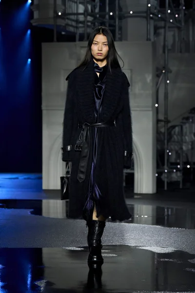 Look 13